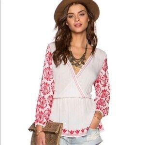 Tularosa Ruby Embroidered Peasant Top size XS